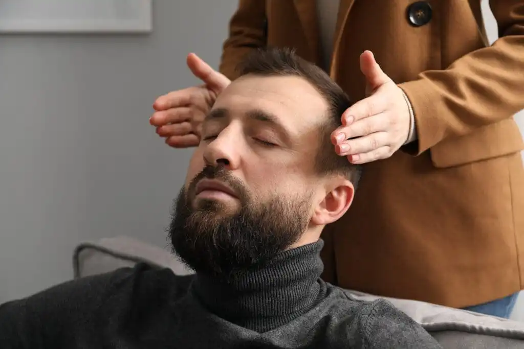 A professional hypnosis session designed for smoking cessation
