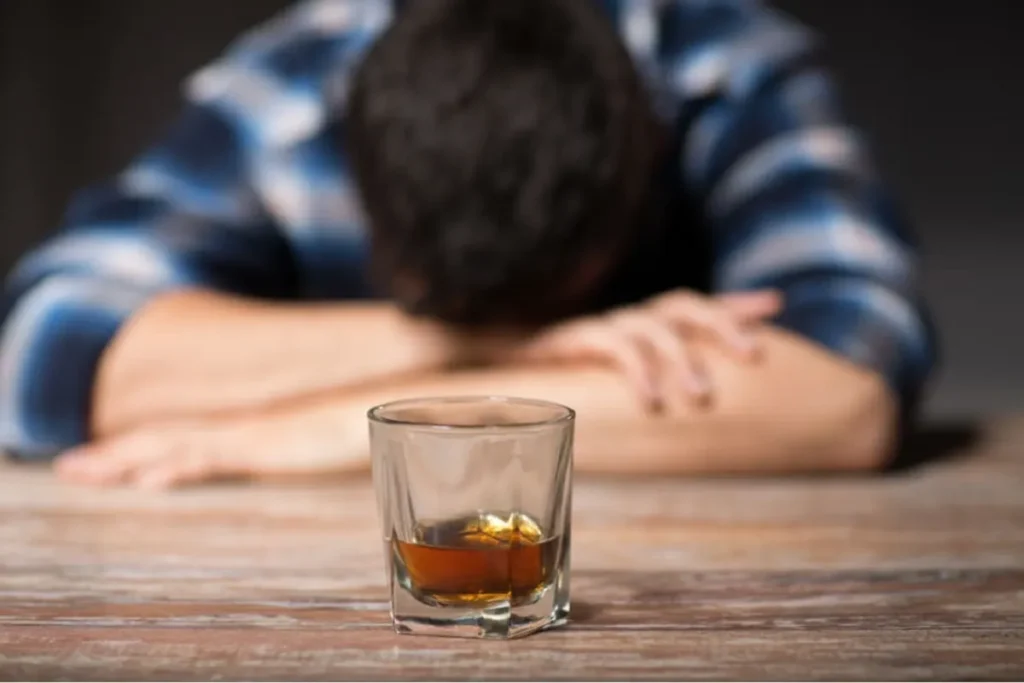 Alcohol And Hallucinations: Dangerous Signs