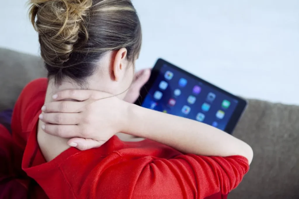 Neck Tablet Holders: Amazing Hands-Free Gear