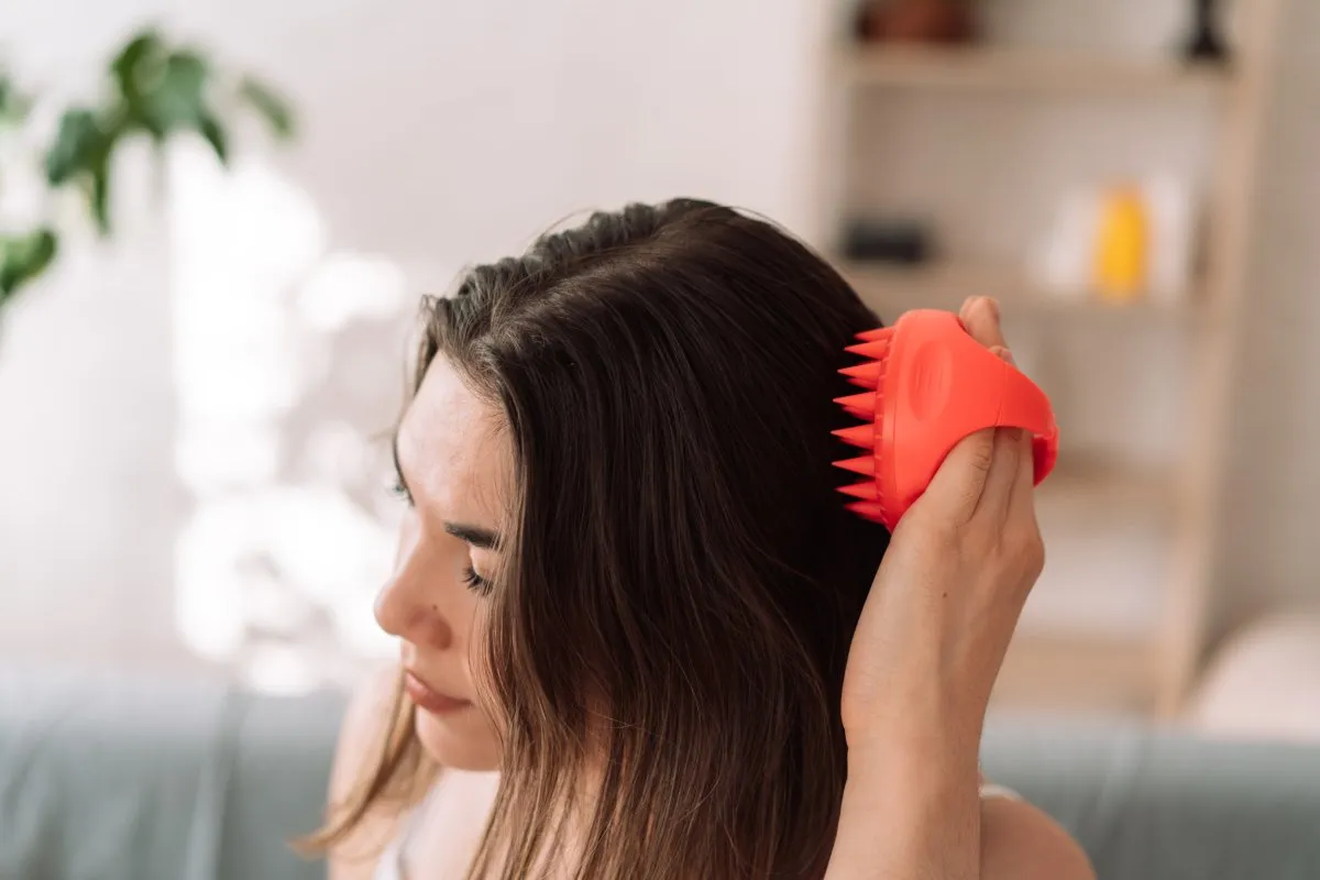 De gezondheid van je haar verbeteren: 7 eenvoudige manieren
